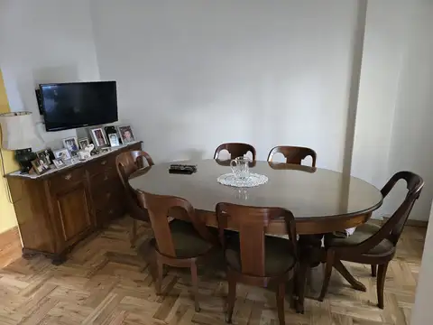 Nahuel Huapi 5000, Piso 1