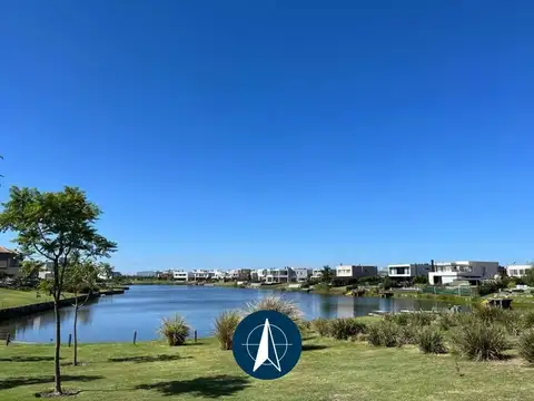 Lote en venta en Barrio Castaños Nordelta con vista al LAGO