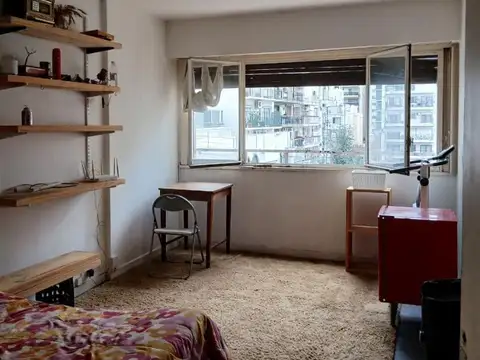 Luminoso con cocina separada en excepcional ubicacion