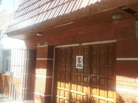 VENDE CASA LOTE PROPIO  EN MATADEROS