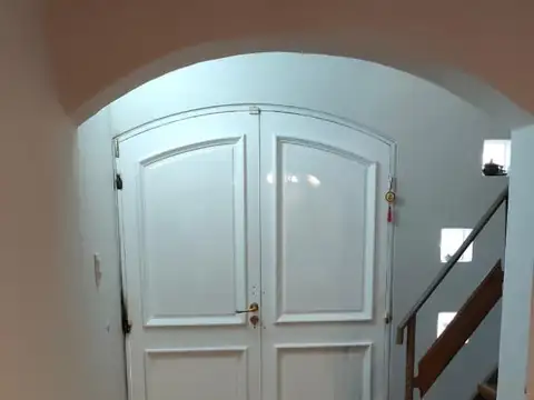 Casa 7 ambientes con 3 baños
