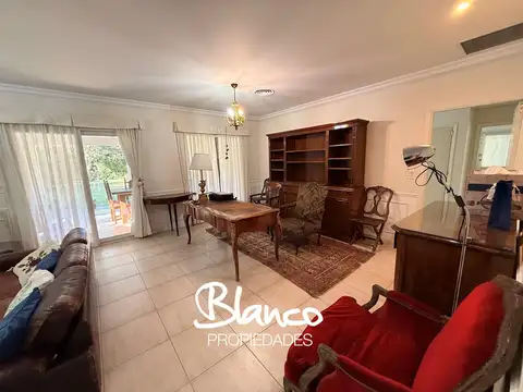 Casa 4 ambientes con 4 baños