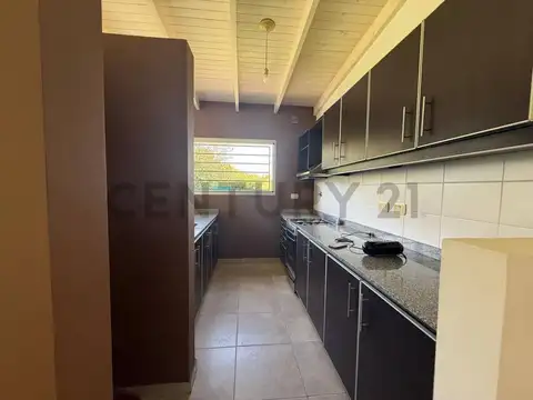 Casa en Venta en Villa Elisa, USD 190.000