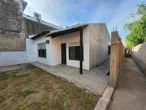 CASA TIPO PH A LA VENTA EN AV. CALLE REAL, MERLO - BS.AS.