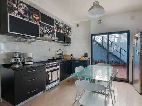 Venta Casa  5 amb 2 cocheras terraza Saavedra .