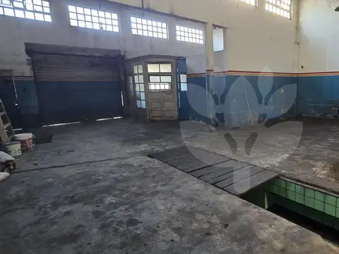 Galpon en Venta 10  mts Frente