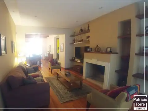 Casa 5 ambientes con 4 baños