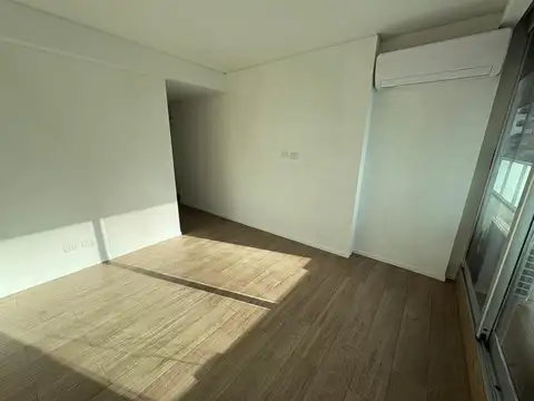 Oficina en Alquiler con 1 cochera