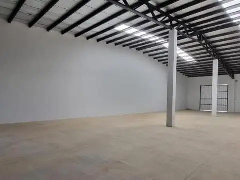 LOCAL/DEPOSITO 400M2 NUEVO EMPRENDIMIENTO COMERCIAL