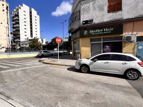 AV. BALBIN ESQUINA PLAZA - LOCAL - 50M2 -  FENTE A  COTO