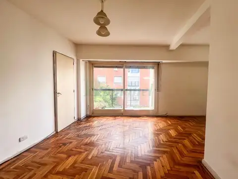 Departamento en Alquiler en Parque Centenario, $ 530.000