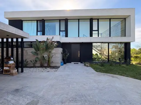 Boulevard de todos los santos 5600