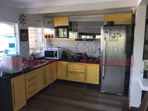 EXCELENTE COMPLEJO A 190 MTS DEL MAR EN BOMBINHAS