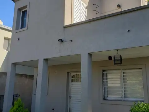 Casa en Venta en La Plata, USD 98.000