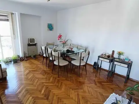 Departamento en Venta en Coghlan, USD 145.000