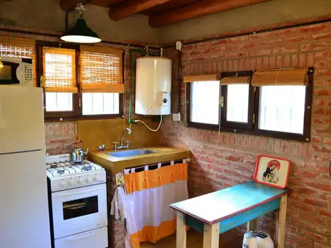 Casa 2 ambientes con 1 baño