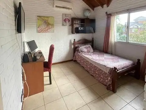 Casa 4 ambientes con 4 baños