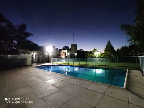 Quinta en Venta con 2 cocheras