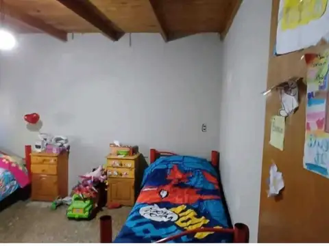 Casa 5 ambientes con 2 baños