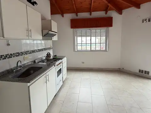 Ingeniero Pereyra 3500, Piso 1