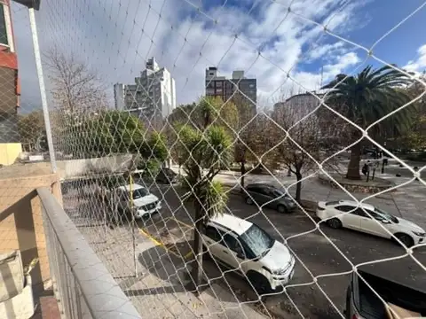 ALQUILER DEPARTAMENTO 3 AMBIENTES CON DEPENDENCIA Y COCHERA 24 MESES