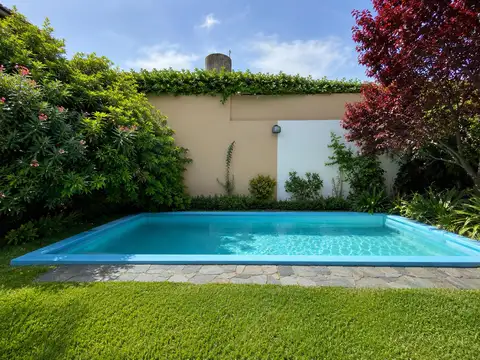 Venta en BLOCK dos prop Locales casa y deptaramentos con parque pileta ideal inversor