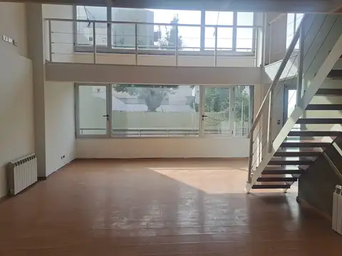 Depto Tipo Casa en Alquiler con 1 cocheras