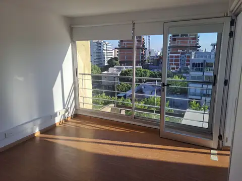 Depto Tipo Casa en Alquiler de 2 ambientes