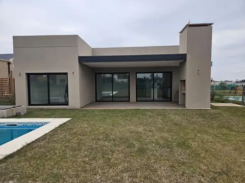 Casa en Santa Elisa, Pilar del Este, 4 ambientes Venta