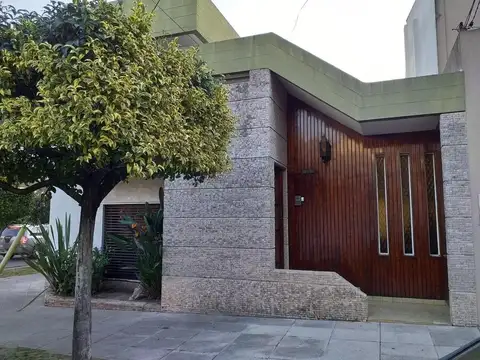 Casa en Venta en Ramos Mejia, USD 180.000
