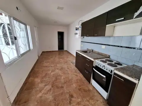 Depto Tipo Casa en Alquiler de 2 ambientes
