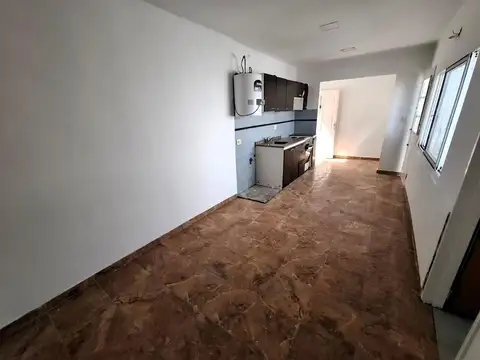 Depto Tipo Casa 2 ambientes con 1 baño