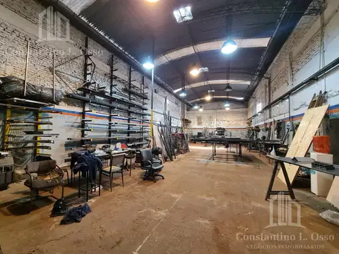 Galpon con Oficinas - Remedios De Escalada