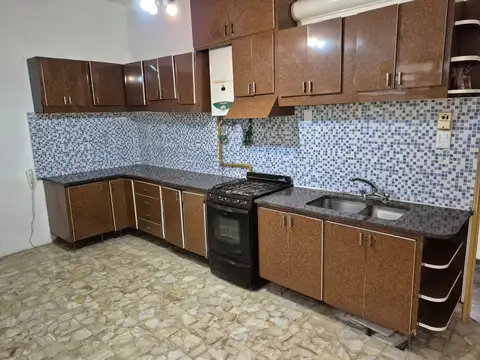 Alquiler casa  de 3 ambientes
