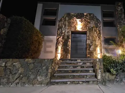 Casa en Venta en El Challao, USD 215.000