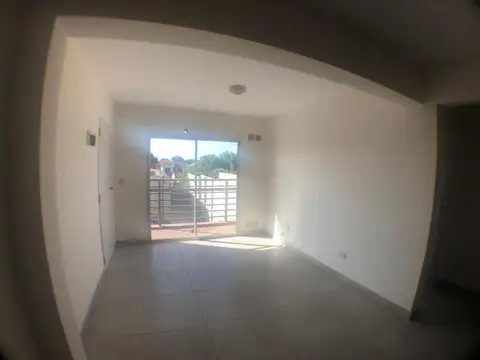 Depto Tipo Casa en Alquiler de 2 dormitorios