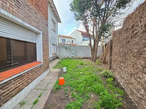 Depto Tipo Casa en Venta con 2 cocheras