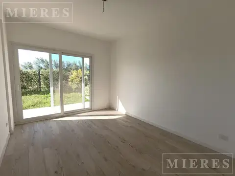 Departamento en venta de cuatro ambientes en Zug Caamaño, Pilar