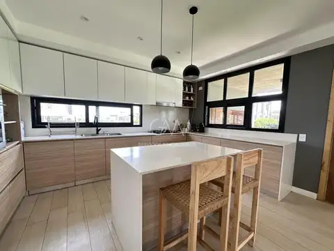 Casa en alquiler temporario en Barrio Rumenco Joven