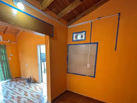 MONOAMBIENTE EN PRIMER PISO EN SOURIGUES $280.000