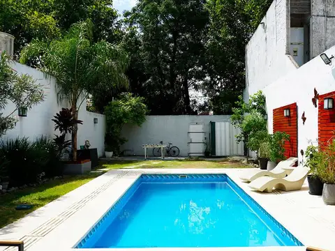 LOTE CON QUINCHO,BAÑO Y PILETA EN LOMAS DE ZAMORA