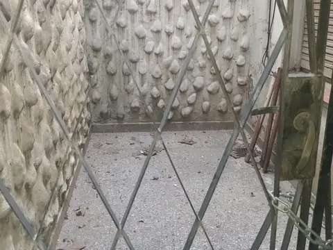 Santa Cruz 100, Piso PB