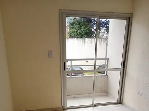 Departamento en Alquiler en Ramos Mejía, $ 525.000