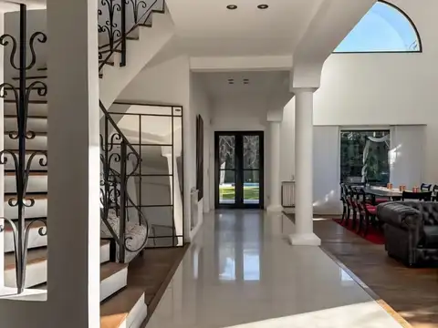 Casa en Alquiler de 4 dormitorios