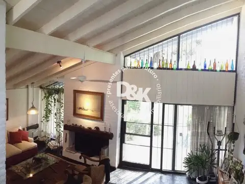 Casa 5 ambientes con 2 baños