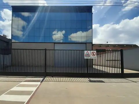 Excelente Depósito con oficinas 900 m2 cubiertos en Avda. Belgrano - Don Torcuato