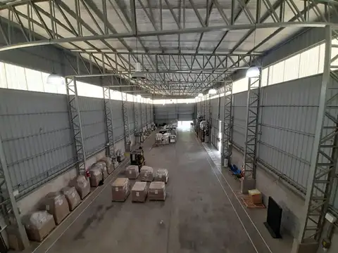Excelente Depósito con oficinas 900 m2 cubiertos en Avda. Belgrano - Don Torcuato