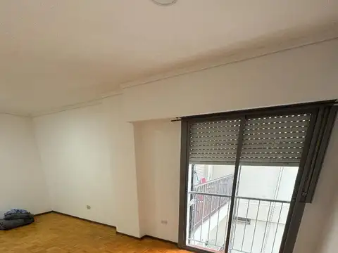 Alquiler Departamento de 3 ambientes en Lanús Oeste.
