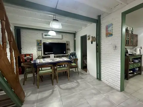 Casa 4 ambientes con 3 baños
