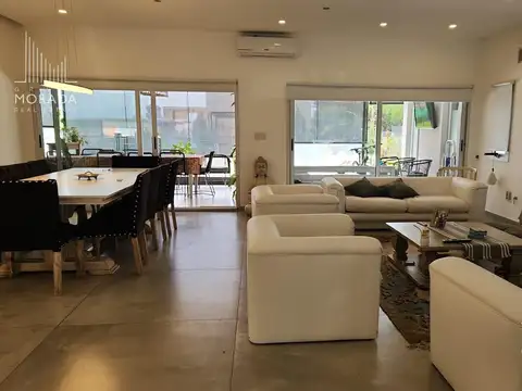 Casa en alquiler 7ambientes amoblada en Santa Elena Pilar